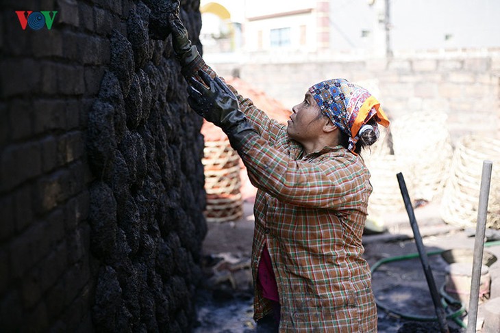 Làng gốm cổ hơn 1.000 năm tuổi bên sông Hồng - ảnh 19